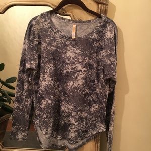 Lucy long Sleeve layering top